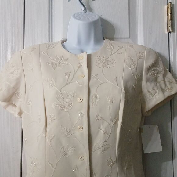 Jones New York embroidered beaded vintage button fitted blouse Sz 4 NWT - Picture 3 of 6